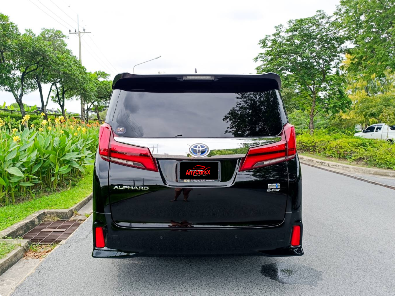 Toyota Alphard12