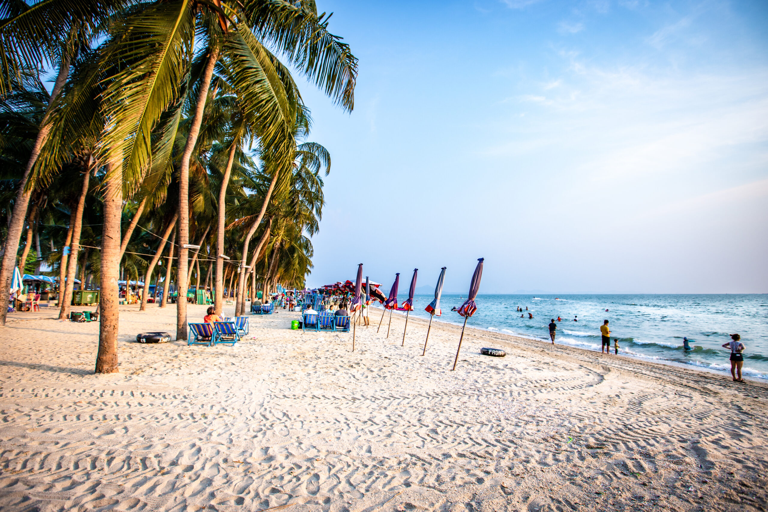 หาดบางแสน